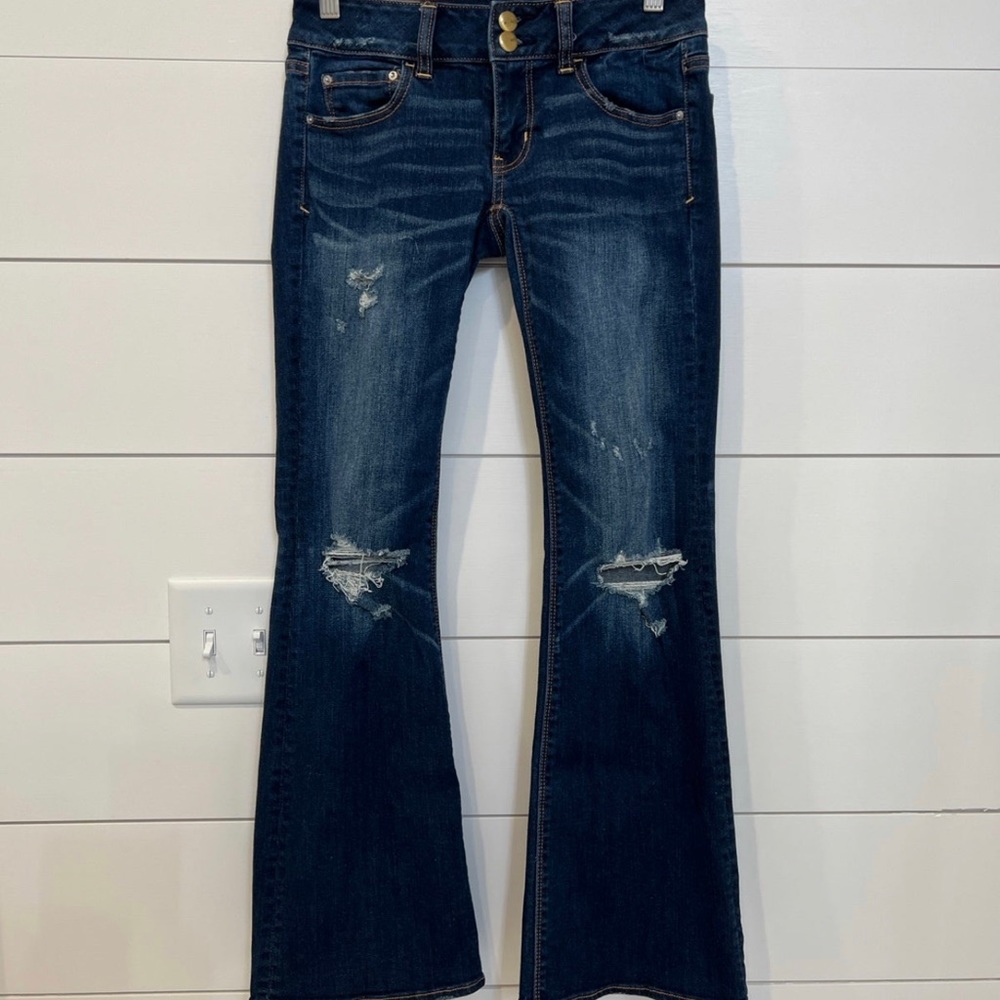 American eagle Artist Flare distressed jeans size 2 short